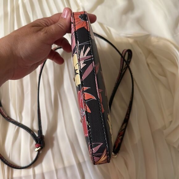 GUESS Small Black Floral Hummingbird Print Leather Crossbody Bag Purse - Picture 9 of 16